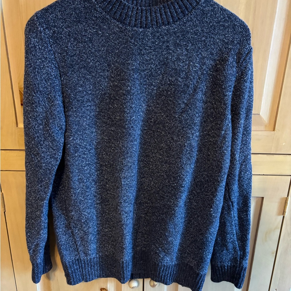 H&M Men's Dark Blue and white Crewneck Sweater